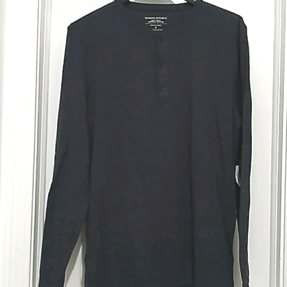 Long sleeve Henley tee shirt
